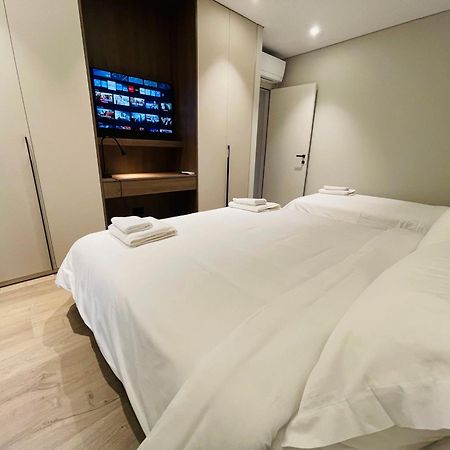 Two Steps Apartments Тирана Экстерьер фото