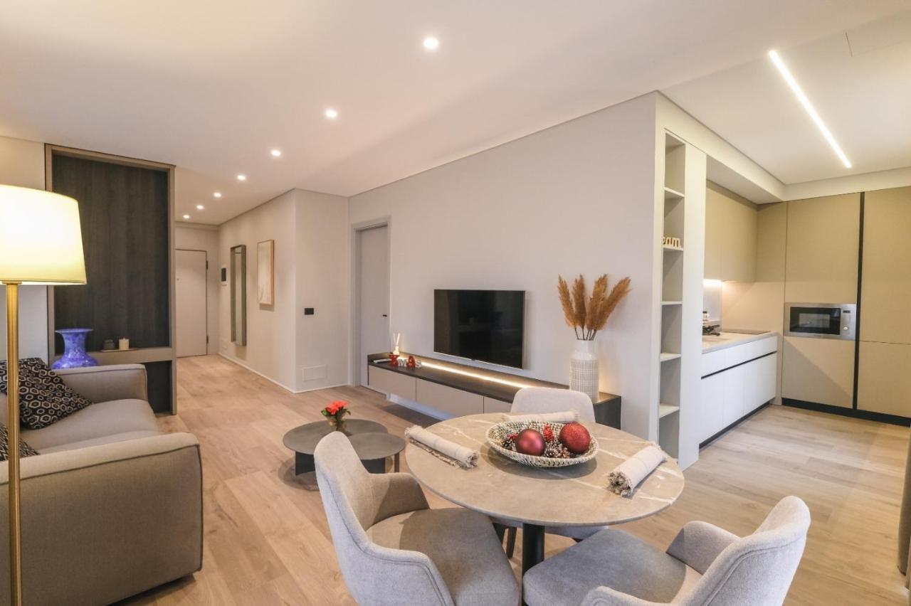 Two Steps Apartments Тирана Экстерьер фото