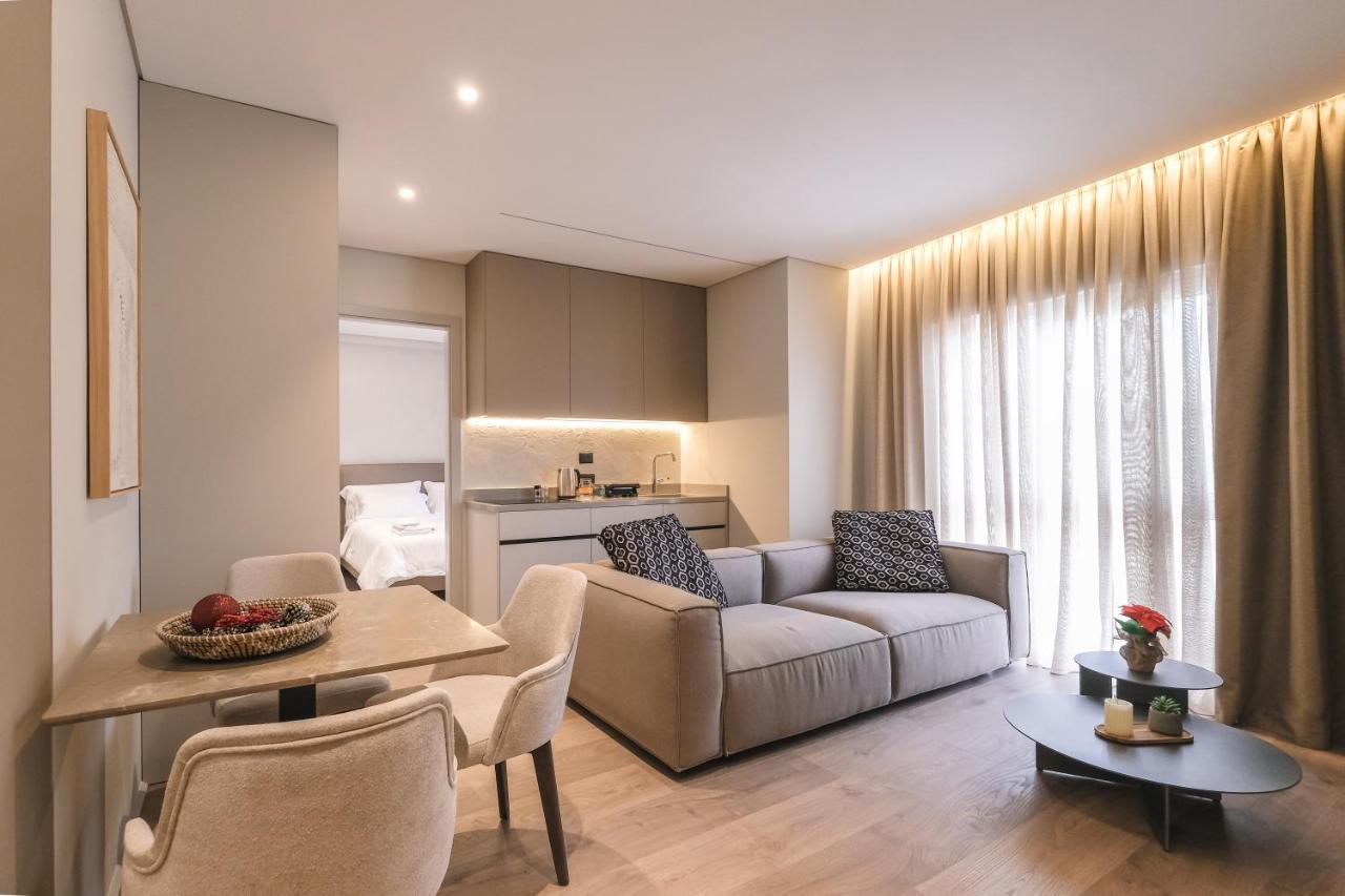 Two Steps Apartments Тирана Экстерьер фото