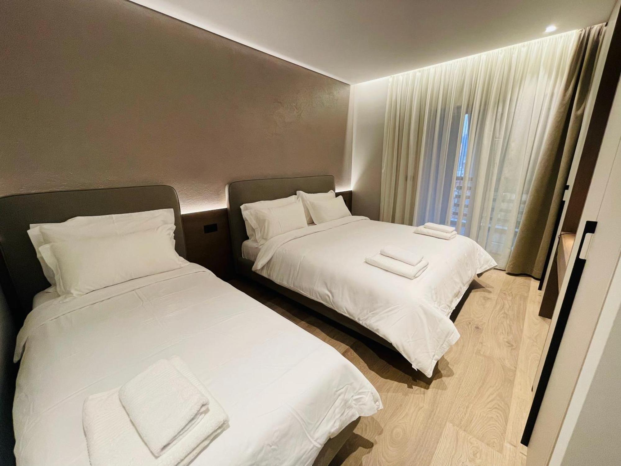 Two Steps Apartments Тирана Экстерьер фото