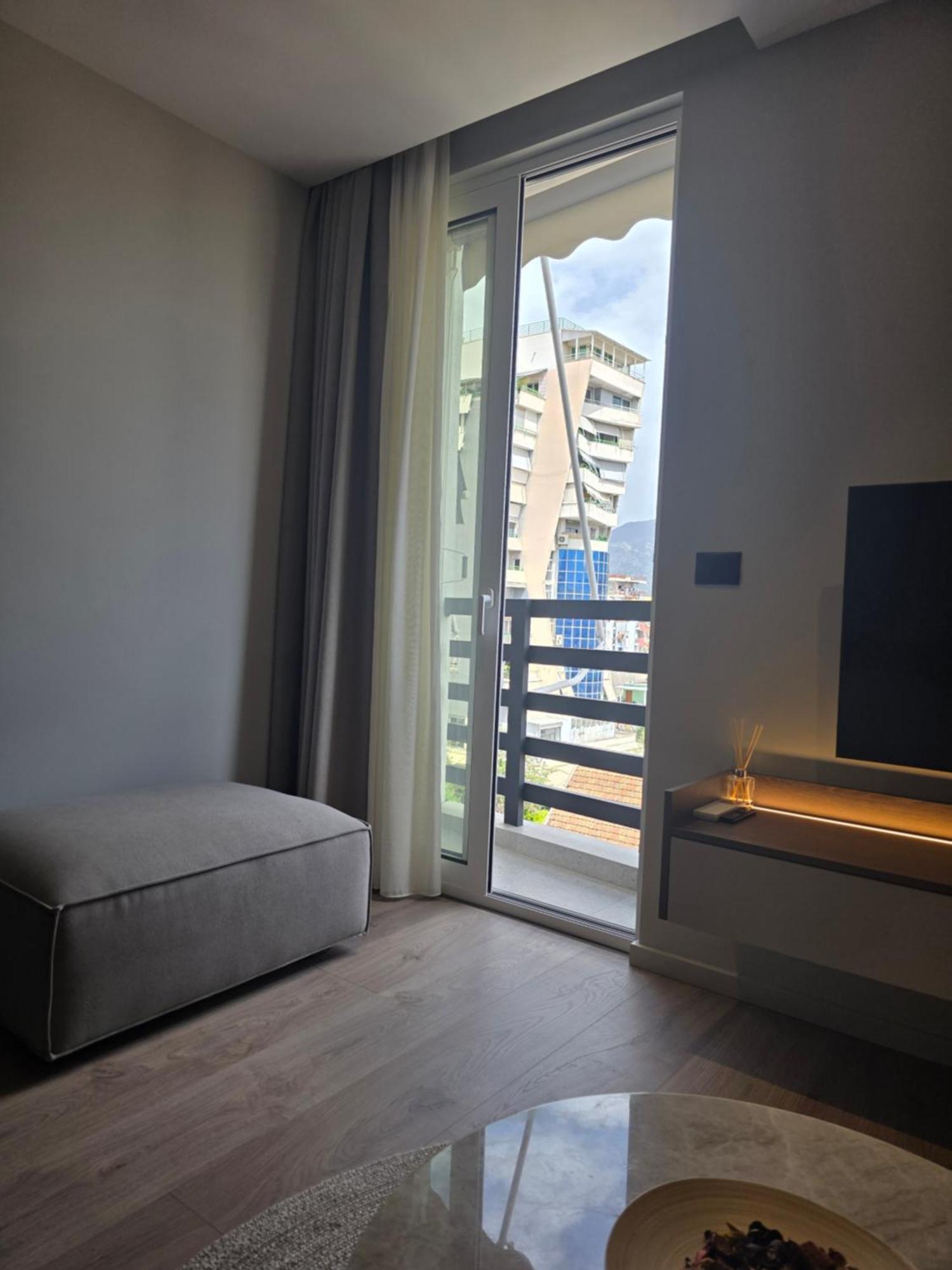 Two Steps Apartments Тирана Экстерьер фото